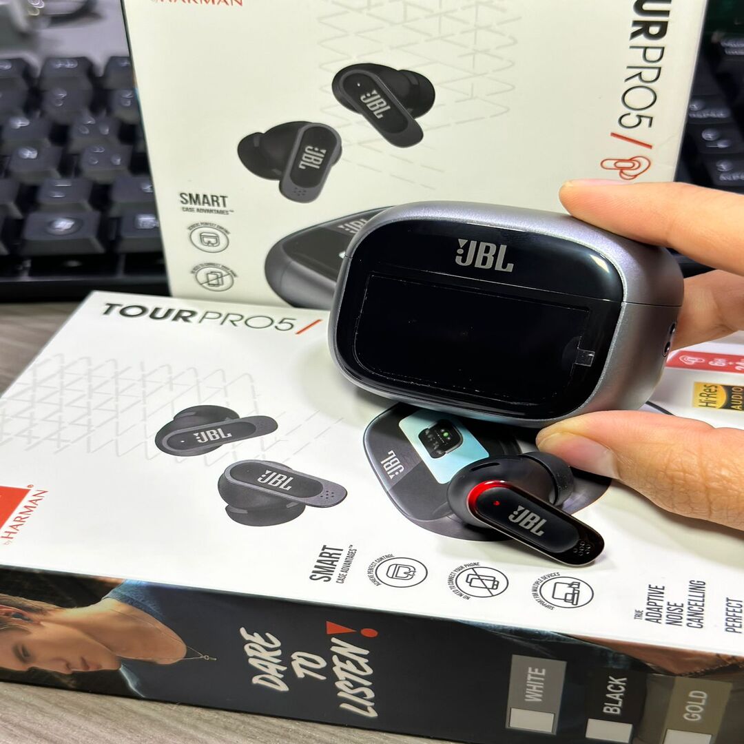 JBL TOUR PRO 5